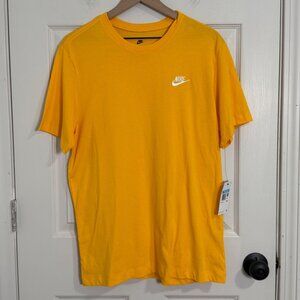 NWT The Nike Tee Mens Medium Yellow Retro Athleisure Casual Activewear